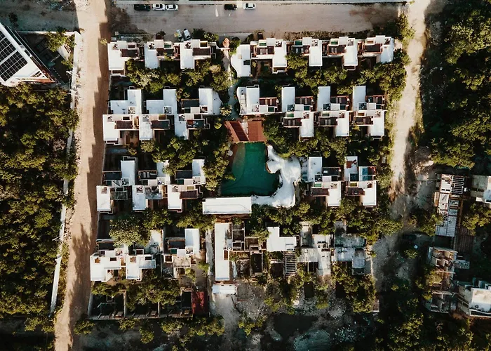Hotel Nevana Luxury By La Zebra 4*