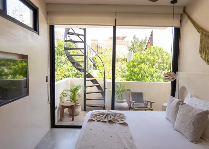 Hotel Nevana Luxury By La Zebra 4*